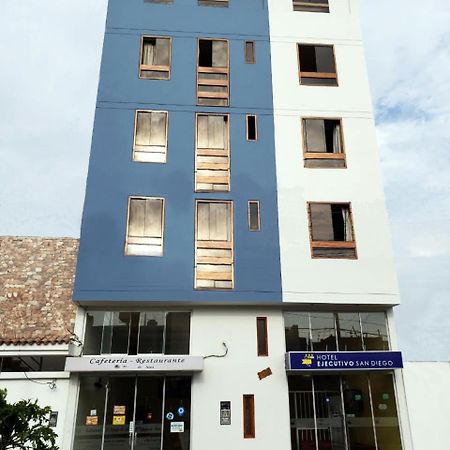 Hotel Ejecutivo San Diego Трухильо Екстериор снимка