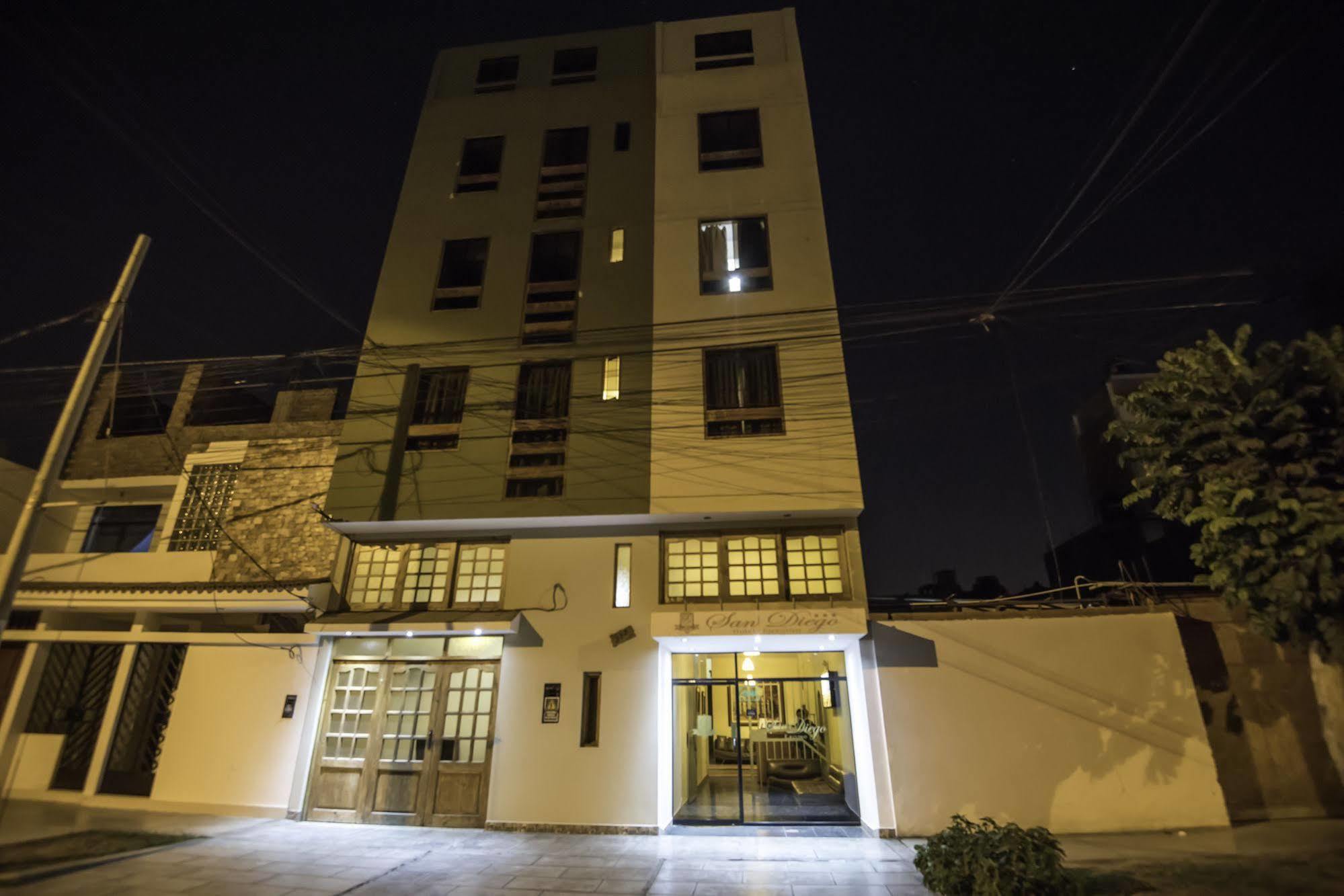 Hotel Ejecutivo San Diego Трухильо Екстериор снимка
